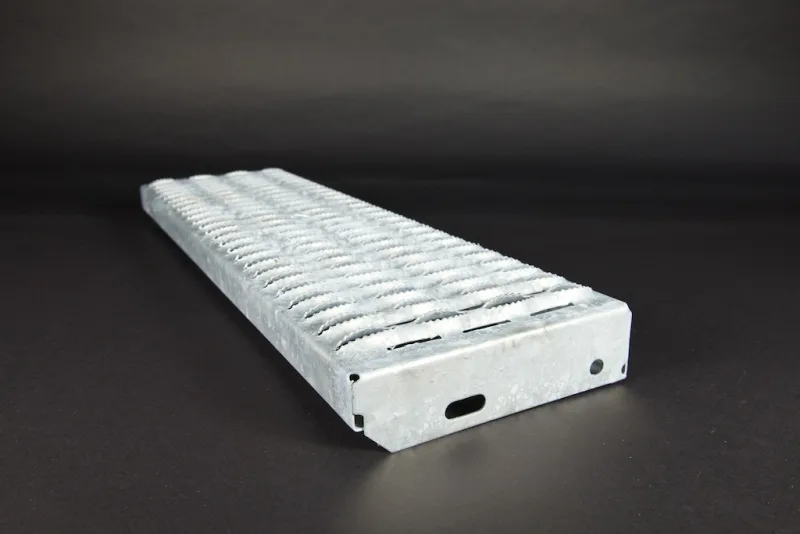 Sicherheitsstufe Stabil, Edelstahl gebeizt 1.4571 800x240x40/62x2 mm - Bild 2