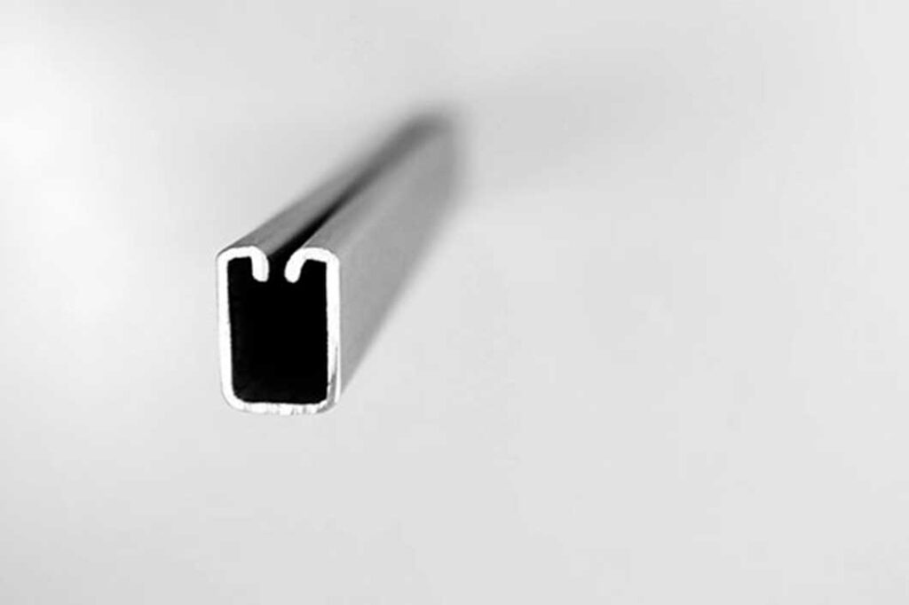 Profil LE 12x18 · 1.8 – Ansicht 1